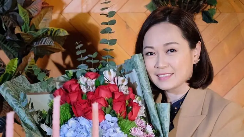 香港知名演员姚莹莹未婚生子 独自抚养15年与孩子父亲彻底断联