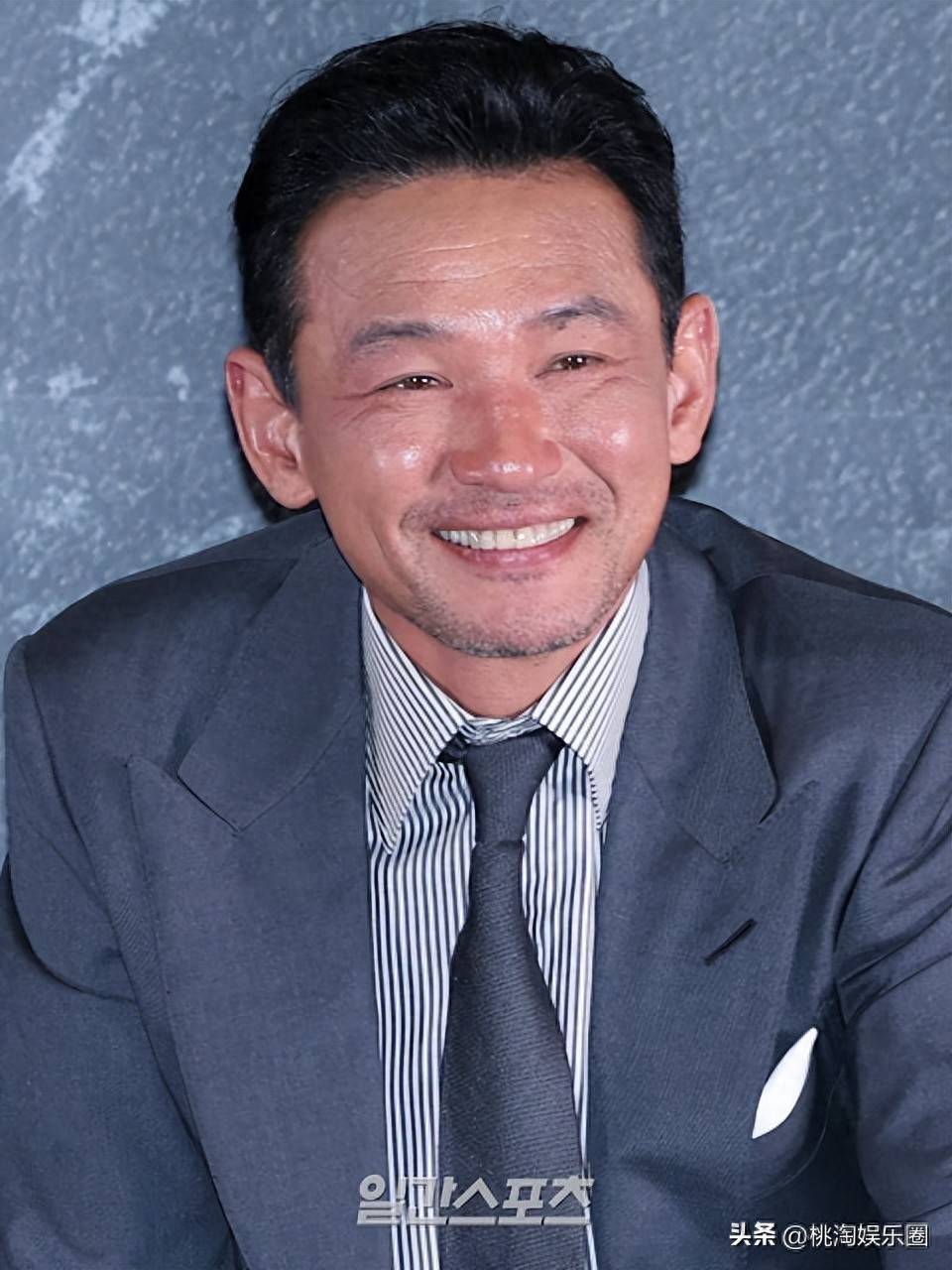 55岁黄政民戒酒一年判若两人，网友：像年轻了10岁