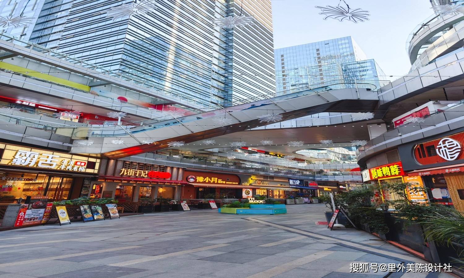 西安街区夜游出圈！光影叙事亮化美陈，激活夜间消费｜肆墨设计