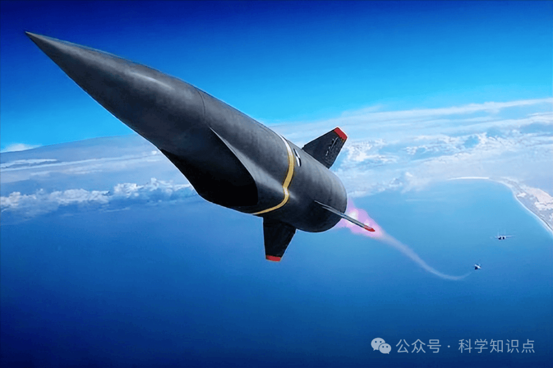 央视首次公开！中国东风-17导弹野外实射，航母变活靶？专家：更狠的还在后头！