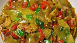 《莴笋炒肉:藏在锅气里的家常温柔》
