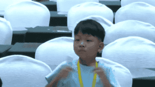 后续！7岁男孩算数如闪电双手打出残影，网友：我数字还没看清！