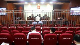 门将董某某6场比赛放球收受64万 被判有期徒刑1年6个月