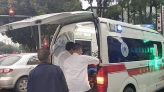 山东夫妻九寨沟度蜜月，妻子脑出血被当晕车，司机冒死绕路狂奔