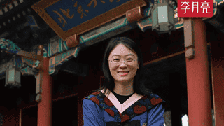 体制内北大女硕士:已辞职,在摆摊