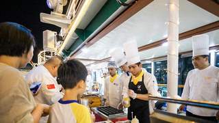 全国首个邮轮啤酒节在青岛启幕 海事护航点亮海上文旅新场景