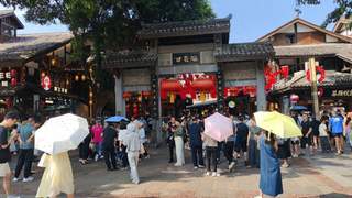 高速服务区靠啥扭亏为盈？不是高物价宰客，这模式6年赚上亿