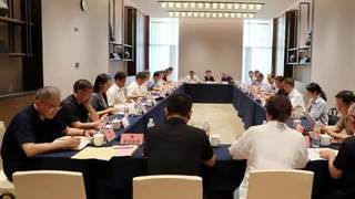 8月6日潍坊市人大常委会赴我县开展《潍坊市旅游发展促进条例（草案）》立法调研 多单位人员参与座谈研讨