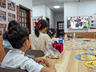 用色彩倾听心声,“伊起爱”特殊儿童画展走进西关社区