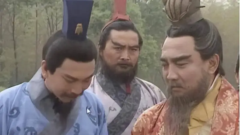 原创为什么曹丕只活了40岁，看看曹操死后，他都做了什么？色是刮骨刀