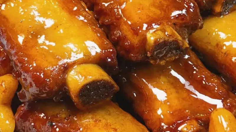 酸甜入味超下饭：风味别致的话梅年糕烧排骨