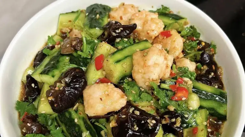 百香果凉拌虾滑黄瓜木耳 解锁家常开胃新做法