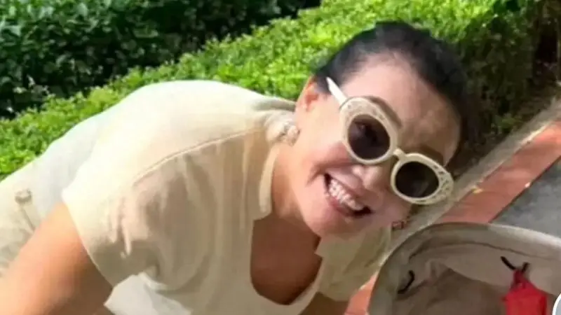 张兰晒与小孙子合影,与儿子已和解,家庭关系幸福温馨,彼此理解