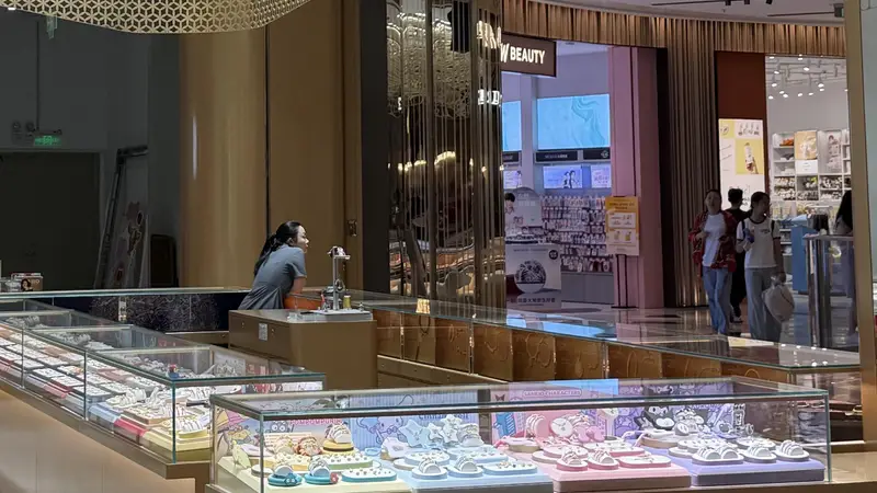 买“三金”半年便宜近两万 但“买涨不买跌”让金店更发愁?