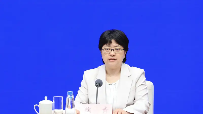 工信部回应电子信息制造业稳增长:上半年营收增速超17%,利润翻番