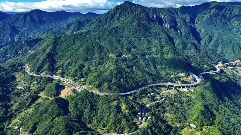 米仓大道贯通,巴中版“千里江山图”全面展开