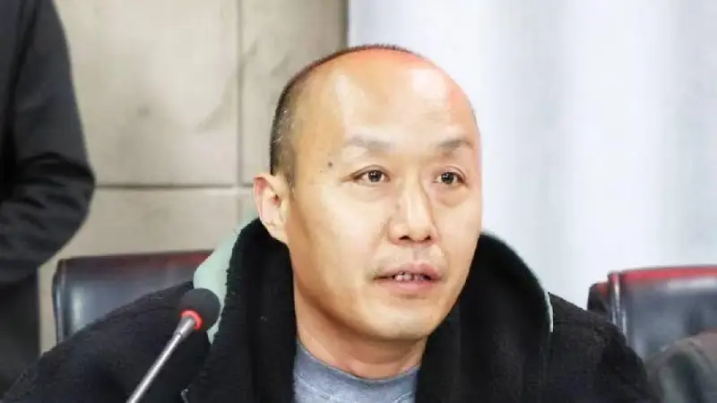 大学老师兼职送外卖遇车祸 一年多未获赔 人社局称双方属合作关系