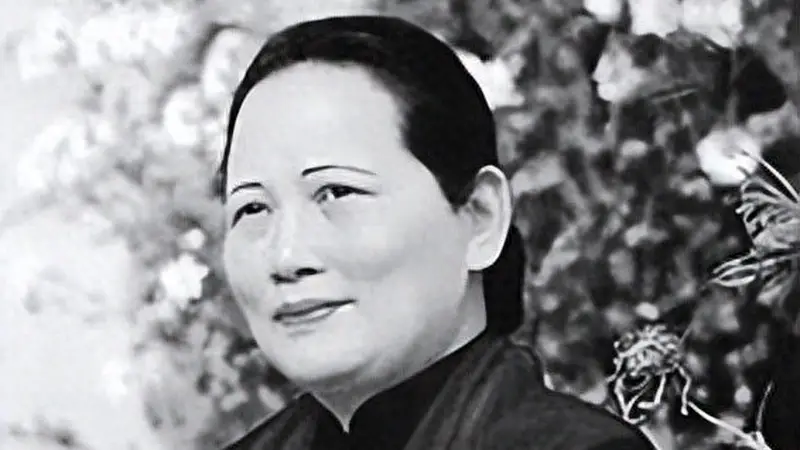 宋庆龄1976年致信友人 提及毛主席题写的纪念碑八个字
