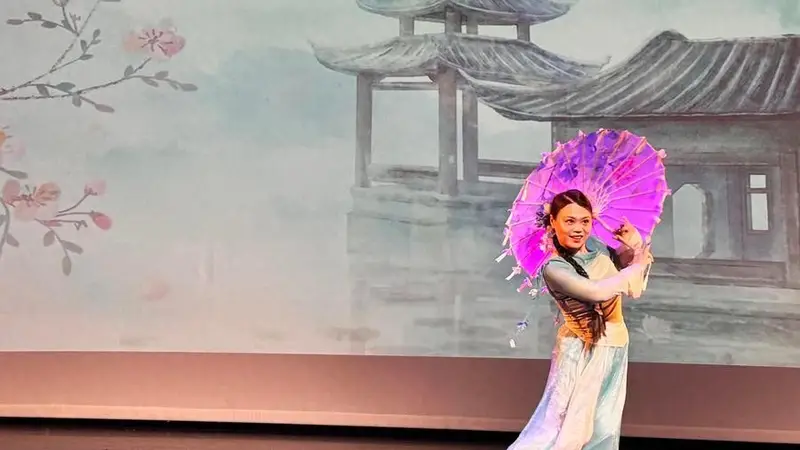 “中华文化大乐园”落地荷兰海牙 10天文化活动拉开帷幕