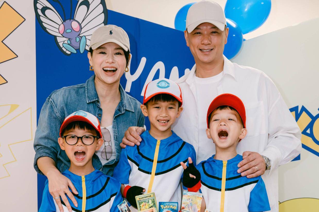 胡杏儿夫妇为二儿子庆祝7岁生日 一家五口开心合影氛围欢乐