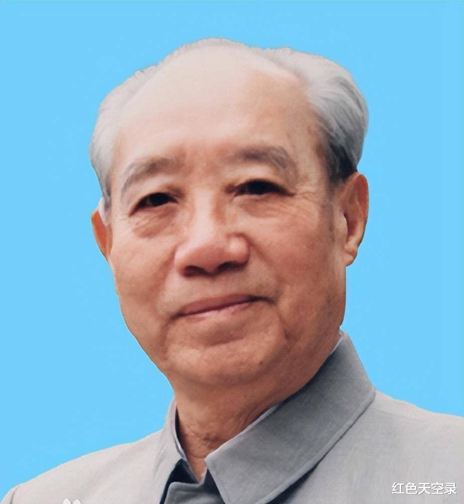 总理去世，毛远新问：谁当总理合适？毛主席说：还是他比较好一些