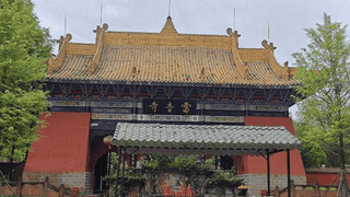 天台山旅游景区,享有“九寨归来不看水,天台归来不玩水”的美誉。