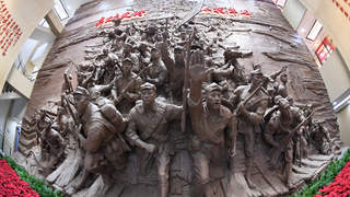 追光的你｜这幅油画前，总书记驻足凝视