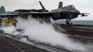 美航母打击群全面进入南海 菲随即联美日实施海空联合挑衅