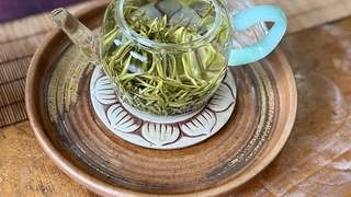 喝茶护肾避坑指南，生普砖茶调味茶别乱喝，霉变茶叶切勿继续饮用