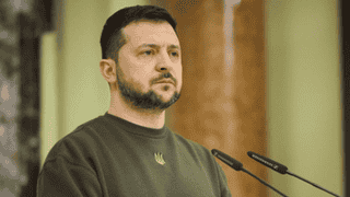 外媒：撤换国防部长在基辅引发“罕见”抗议活动，泽连斯基表态