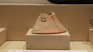 辽博年度特展《微笑》开展 多类型文物限时亮相