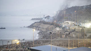 西班牙休达非法移民越境致72人死亡 当地局势正逐步恢复
