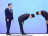 韩国总统向财阀90度鞠躬,甚至“原本想行跪拜大礼”