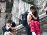 泰山陪爬乱象曝光 肢体接触服务明码标价行业游走灰色地带