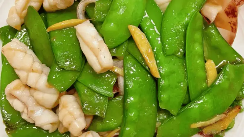 荷兰豆炒鲜鱿鱼:脆嫩弹牙的家常快手菜