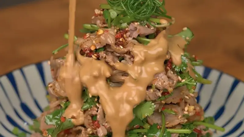 麻酱香菜牛肉：一口入魂的家常神仙吃法