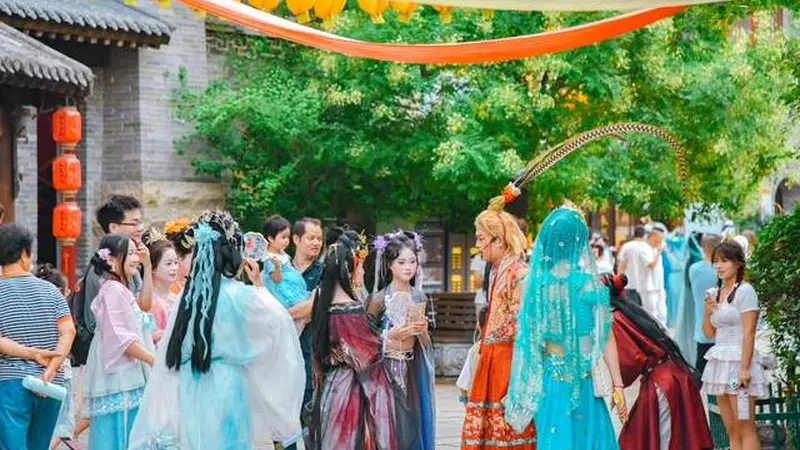 2026暑期洛阳老城洛邑古城汉服游火爆 古都国风文旅热度飙升