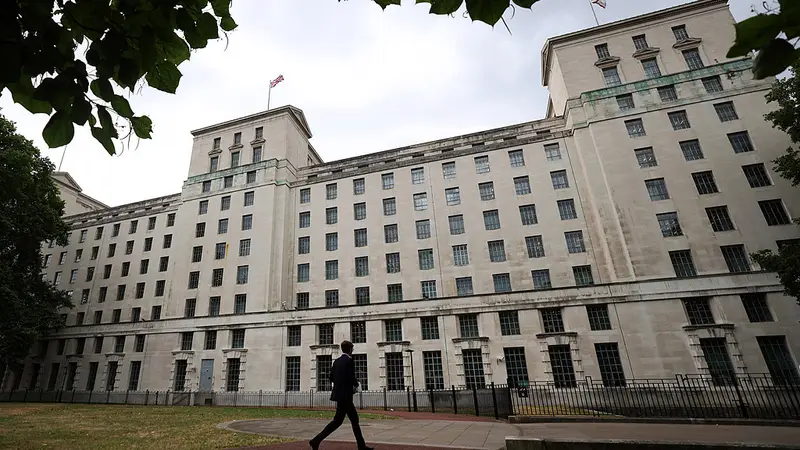 英媒:垃圾站惊现英军高度敏感机密文件,英国防部高层介入调查