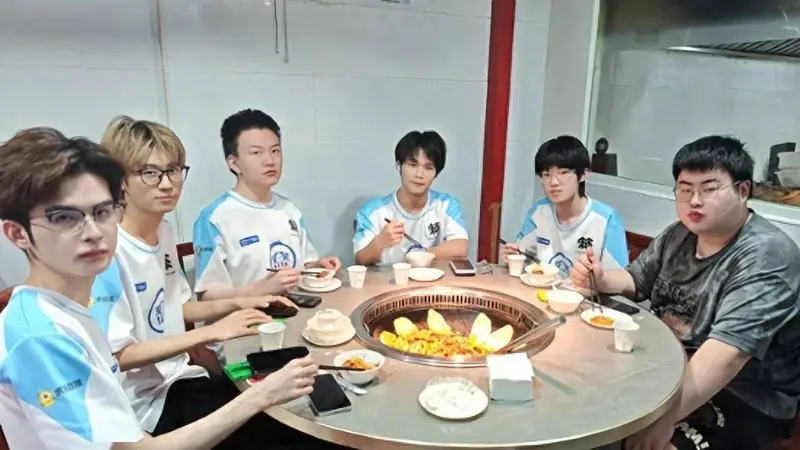 TTG零封LGD赛后聚餐庆祝，亚运严选含金量被质疑，连续被零封