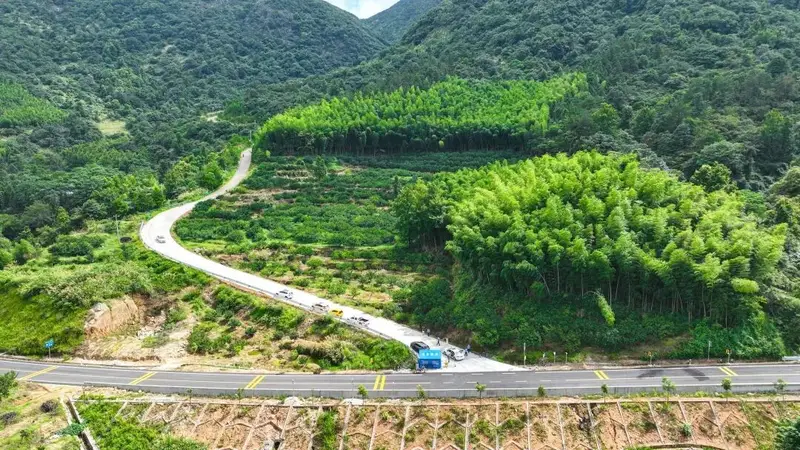 三溪乡设立军峰山劝导站 筑牢暑期登山安全防线