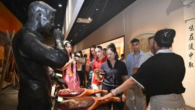 海外华文媒体金华行体验婺剧文化魅力