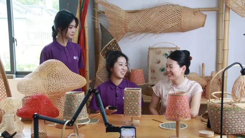 暑期实践队赋能畲乡:科技活化竹编 研学盘活婚俗非遗
