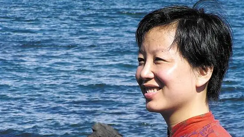 收获》推出鲁敏两作 探财富伦理的文学镜像