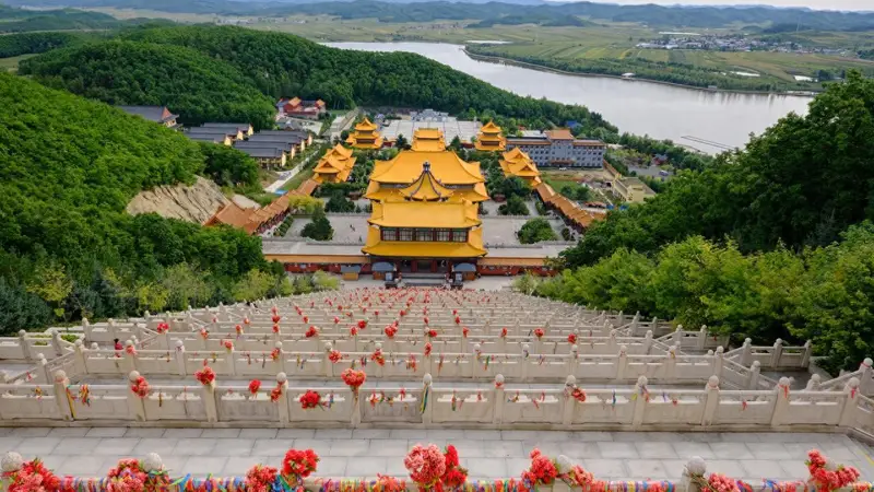 敦化旅行新亮点:金鼎大佛雁鸣湖老白山等你来逛