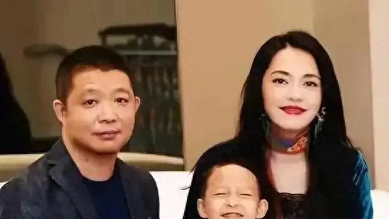 姚晨离婚4个月现状曝光 离婚后不撕不闹转事业合伙人保障双方权益
