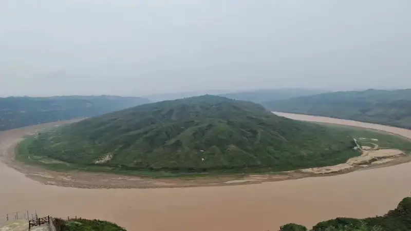 国庆假期京沪高铁等两百余趟列车开启预约购票服务