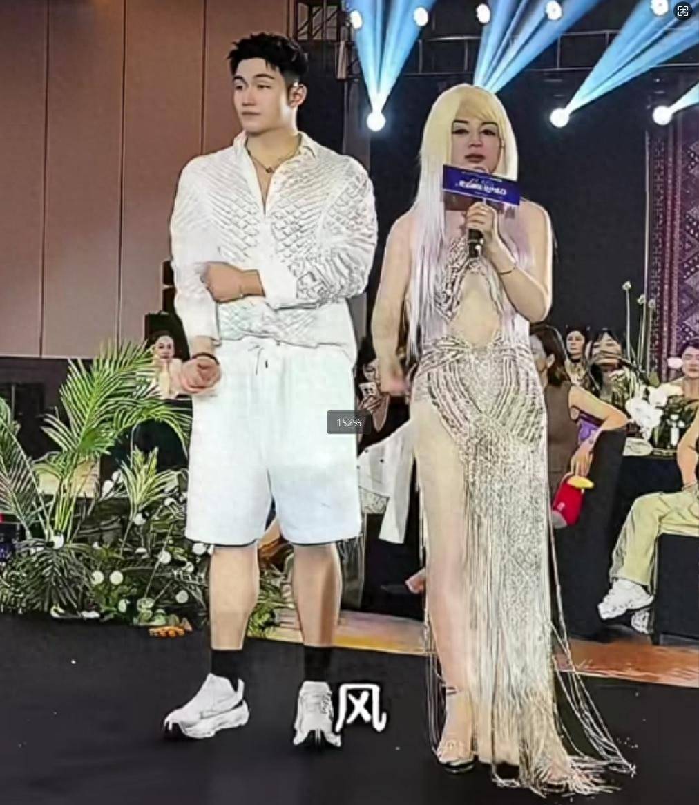 57岁的她身家亿万，25岁男友又高又壮，穿着大胆一头黄发出尽洋相