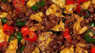 谁发明的神仙吃法？尖椒肉沫炒鸡蛋，好吃到舔盘子！