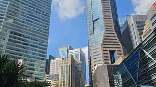 新加坡不眠夜：年中假期里，两段截然不同的“夜间城市体验”