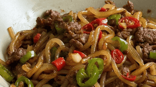 吉安泰和牛肉炒粉：镬气蒸腾赣地风味的街头硬菜